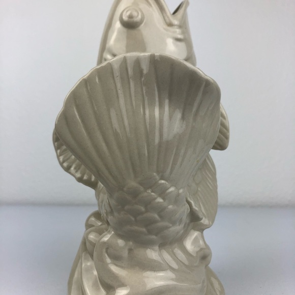 VINTAGE 8" White Koi Fish Vase Water Jumping Flowe - Picture 13 of 16